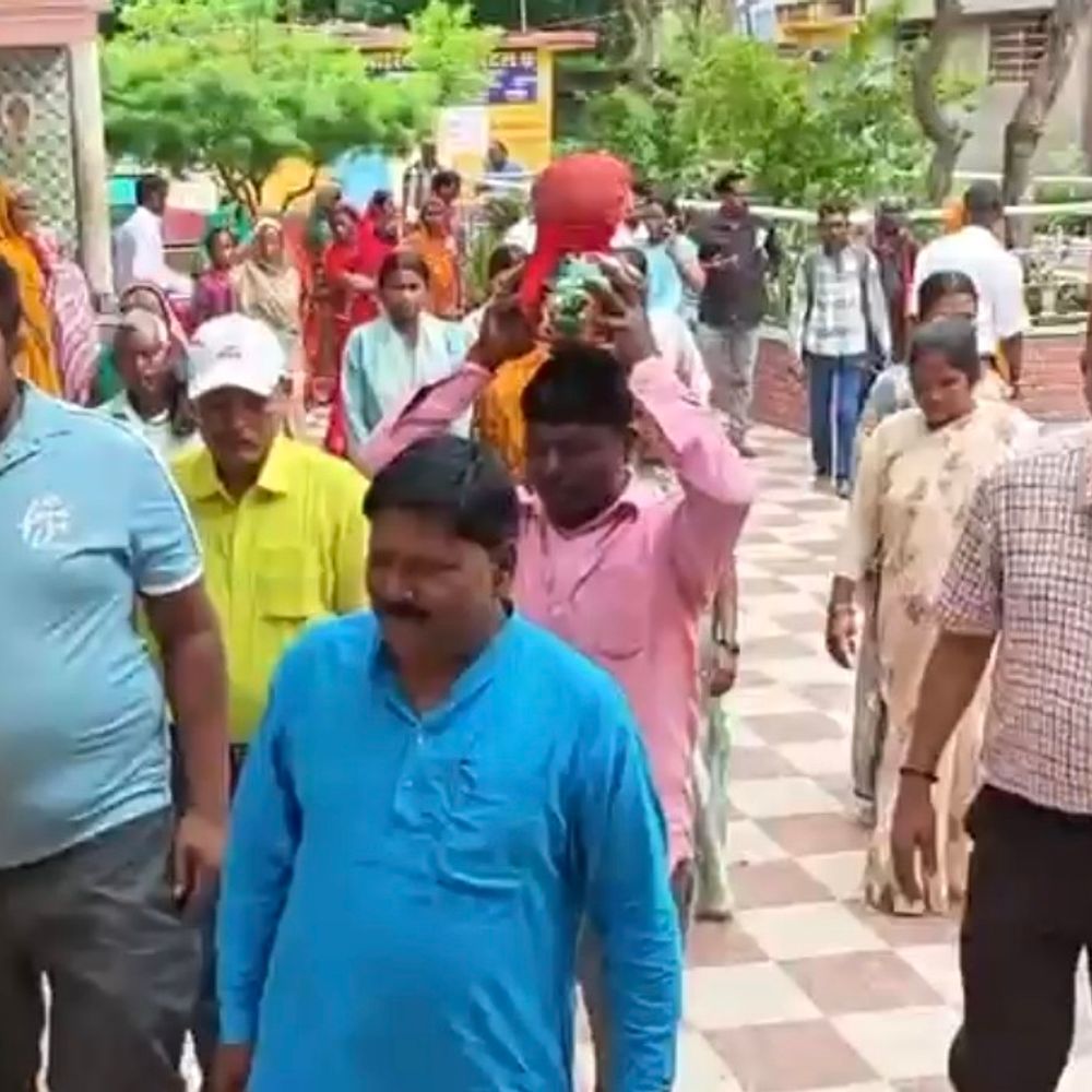 शेखपुरा में संत रविदास जयंती मनाई गई:जिला प्रशासन ने 6 KM की कलश यात्रा निकाली