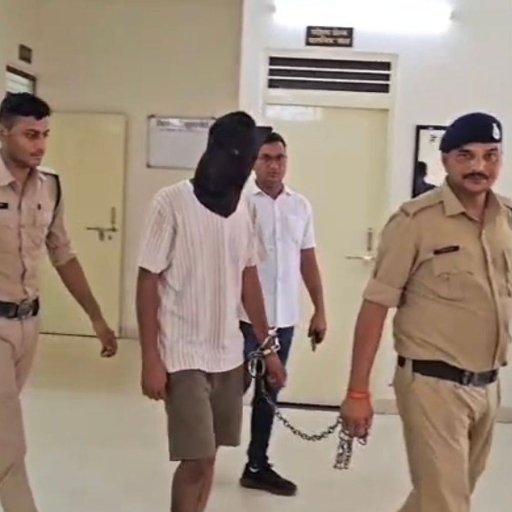 18.7 किलो गांजे के साथ हरियाणा का तस्कर गिरफ्तार:कटनी के मुड़वारा स्टेशन के पास से पकड़ा, 1.85 लाख का गांजा बरामद