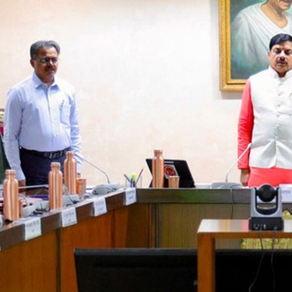 
                 लाडली बहना और लाडली लक्ष्मी योजना पांच साल चलेंगी:कैबिनेट में दी जाएगी मंजूरी, नमन मिशन के गठन को भी स्वीकृति देगी मोहन सरकार 
            