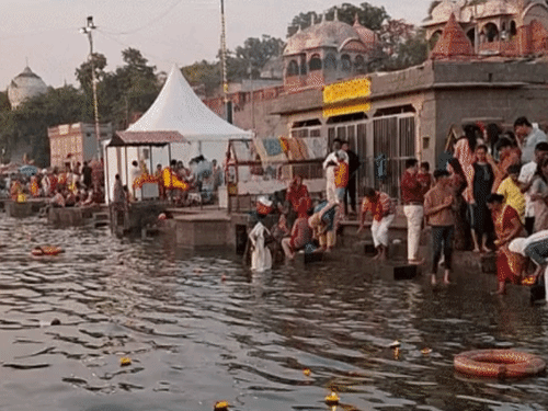 
                 एनजीटी का आदेश: सीवेज को शिप्रा में मिलने से रोकें:संयुक्त समिति की रिपोर्ट में खुलासा; सिंहस्थ-2028 में 350 MLD तक पहुंचेगा सीवेज 
            
