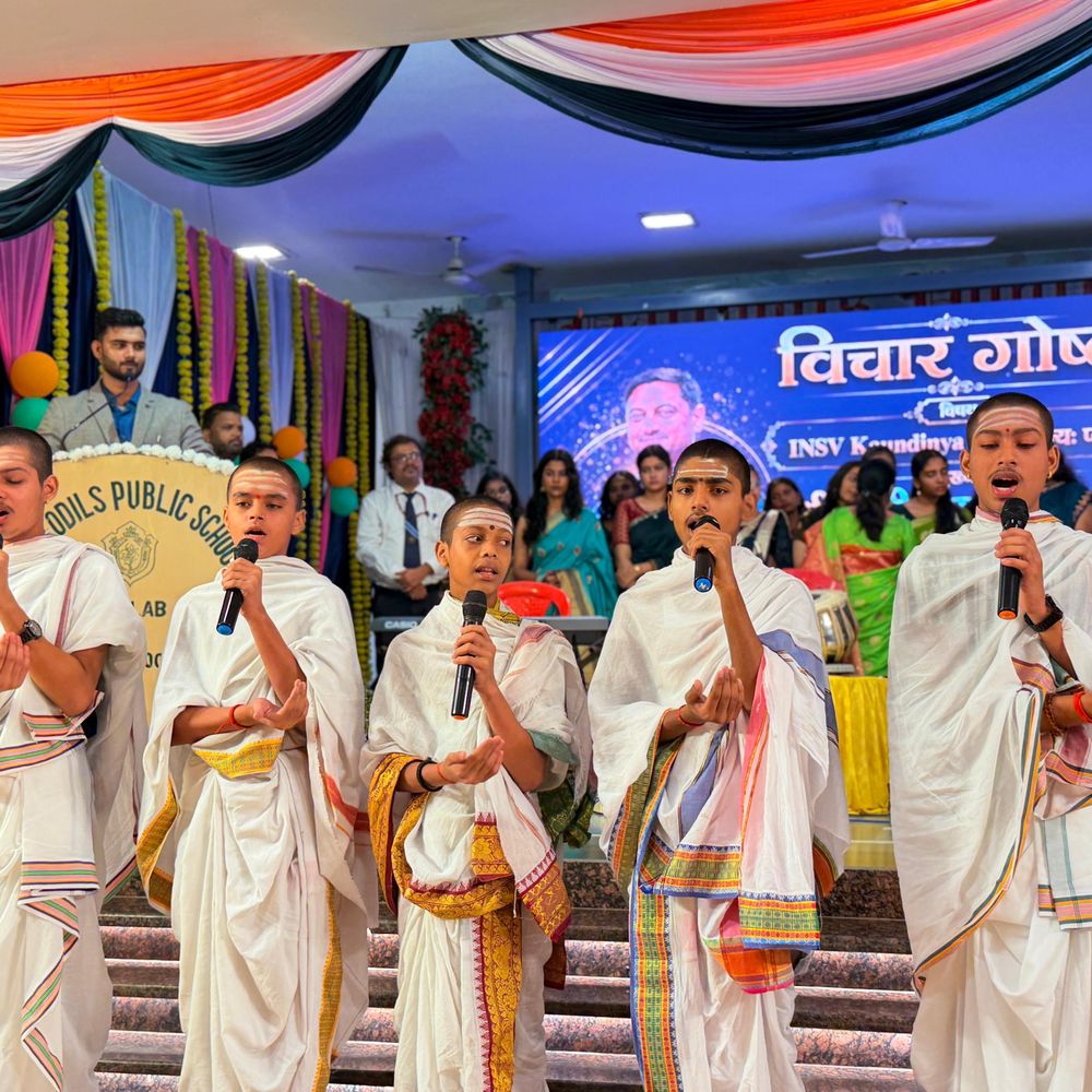 मिर्जापुर में छात्र-छात्राओं के साथ ‘विचार गोष्ठी’ का आयोजन:प्राचीन समुद्री इतिहास और निषाद समाज की नाव निर्माण कला पर हुई मंथन