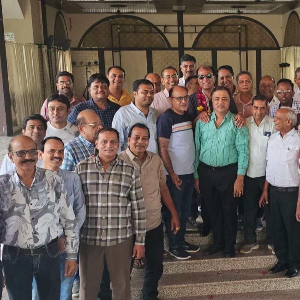 
                 थोक किराना व्यापारी संघ में झालानी 13वीं बार अध्यक्ष निर्वाचित:रतलाम में 26 साल से संभाल रहे पद, संजय पारख लगातार 9वीं बार सचिव चुने गए 
            