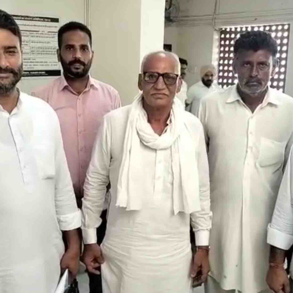 एमएसपी पर बेची गेहूं का नहीं मिला भुगतान:किसानों ने कलेक्टर से लगाई गुहार, जल्द निपटारे की मांग
