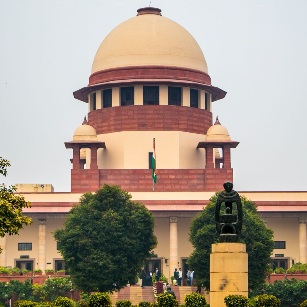 
                 SC बोला- बच्चों को संपत्ति से निकाल सकते हैं माता-पिता:बुजुर्गों को बेदखली का अधिकार; उन्हें सम्मान और सुरक्षा देना सभ्य समाज की पहचान 
            