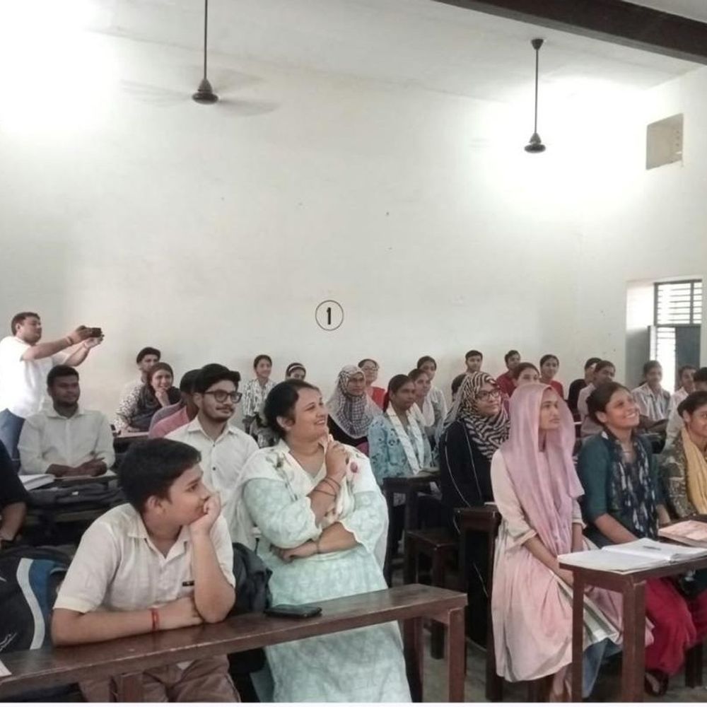 शामली में एडीएम ने अभ्युदय अभ्यर्थियों को किया संबोधित:प्रतियोगी परीक्षाओं में सफलता के लिए दिए महत्वपूर्ण टिप्स