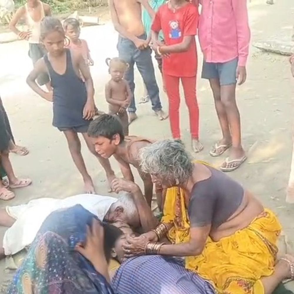 सीतापुर में नाले में डूबे दो भाई:एक-दूसरे को बचाने में हुई मौत, 4-4 लाख की आर्थिक मदद की घोषणा