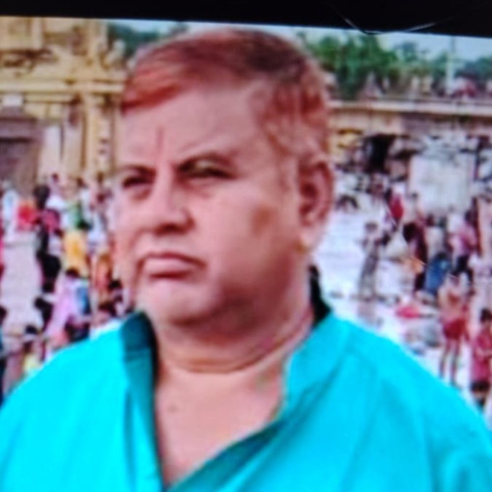 
                 रतलाम में शराब दुकान मैनेजर को बाइक ने मारी टक्कर:सिर में चोट लगने से मौत; शॉप का गल्ला लेने गए थे 
            