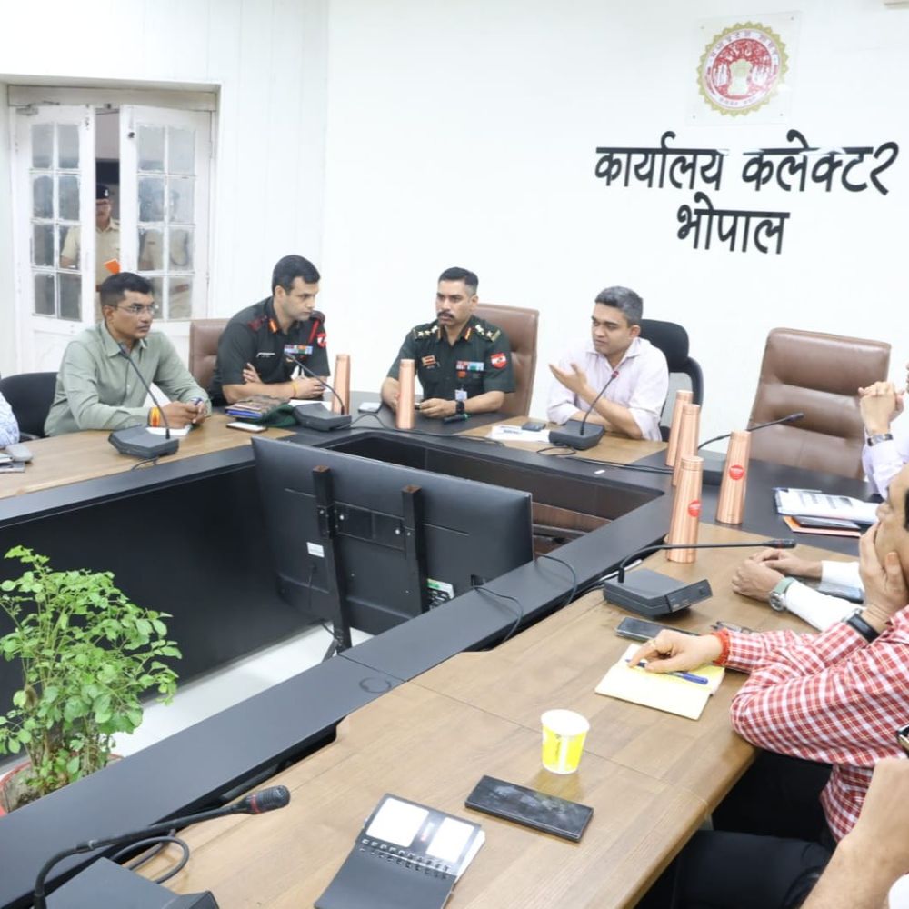 
                 भोपाल में अगले साल होगी ‘आर्मी डे परेड’:शौर्य संध्या, सैन्य उपकरणों की प्रदर्शनी लगेगी; इंटीग्रेटेड कॉम्बैट डिस्प्ले होंगे प्रमुख आकर्षण 
            