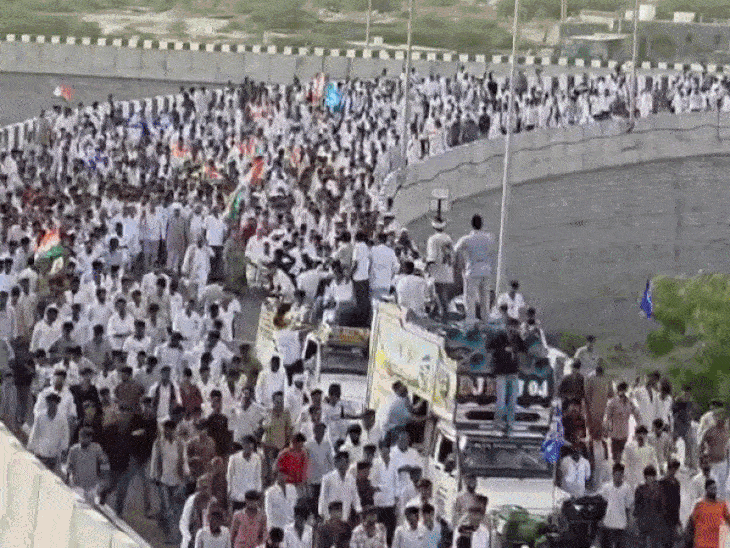 MLA बोले- सरकारें डरी हुई है, जवाब नहीं दे रही:सांसद ने कहा- स्कूलों को सुधारने में नाकाम, उल्टे ऑर्डर निकालें