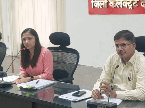 वोटर लिस्ट में 21 अगस्त तक नाम जुड़वा सकेंगे:11 नगर निकायों में चुनावी आचार संहिता लागू; दो चरणों में होगी वोटिंग