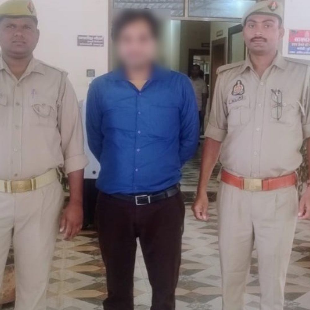 भदोही: फर्जी स्वतंत्रता सेनानी प्रमाण पत्र गिरोह का सदस्य गिरफ्तार:MBBS दाखिले और सरकारी नौकरी के लिए बनाता था सर्टिफिकेट, लैपटॉप और 3 मोबाइल बरामद