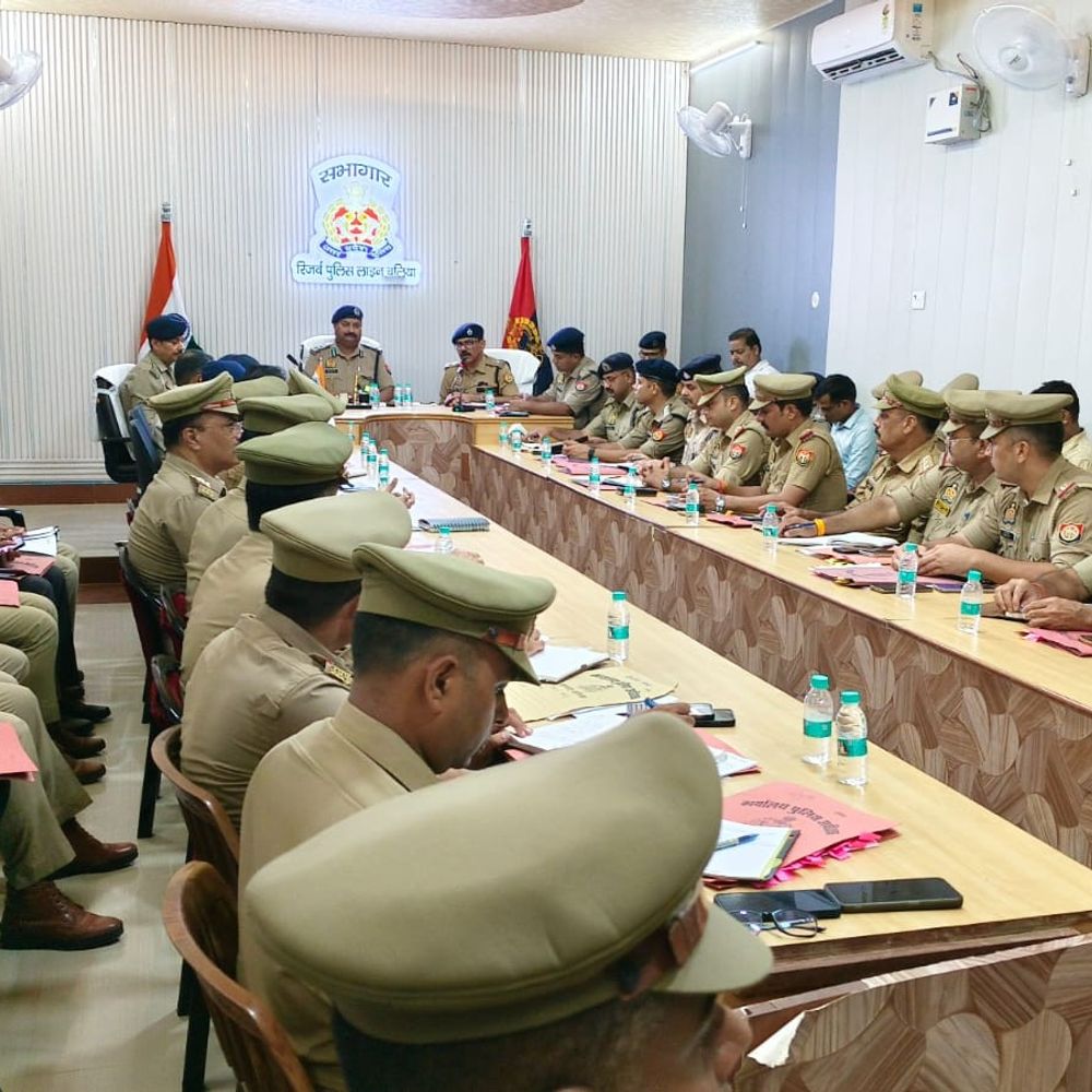 60 दिन से लंबित विवेचनाओं की होगी समीक्षा:बलिया में अपराध नियंत्रण पर डीआईजी ने दिए कड़े निर्देश