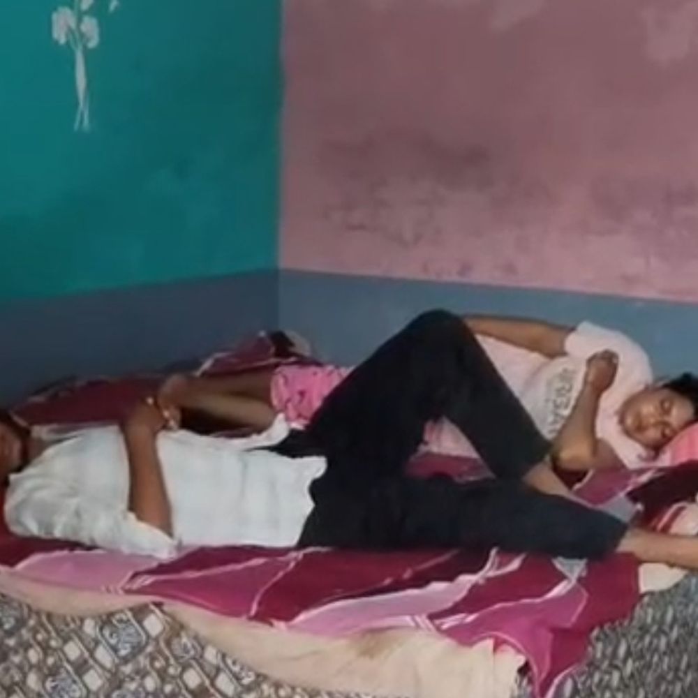संभल में मैगी खाने से पांच की तबीयत बिगड़ी:20 घंटे बाद भी सुधार नहीं, खाने के 15 मिनट बाद ब्लड प्रेशर कम हुआ