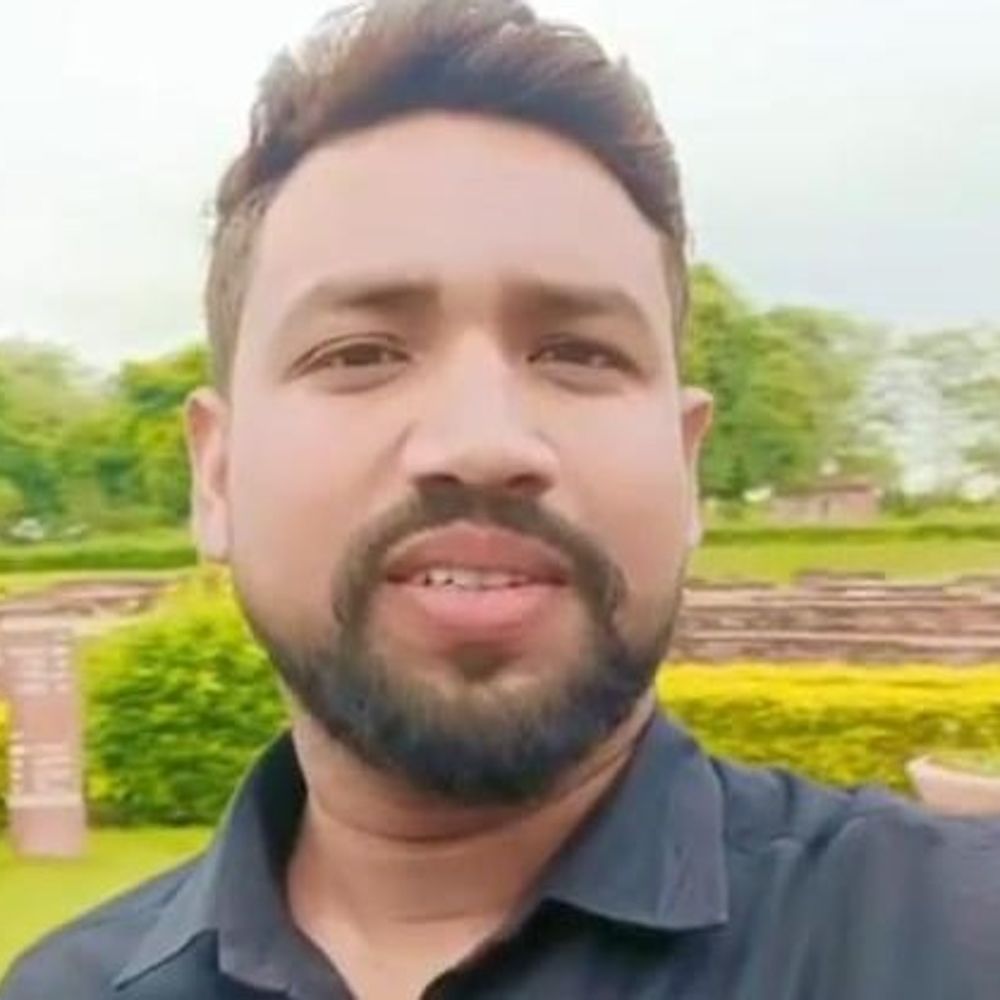 मुजफ्फरपुर में प्रभारी प्रधानाध्यापक को किया निलंबित:शिक्षिका से गलत व्यवहार करने का आरोप, डीईओ ने की कार्रवाई