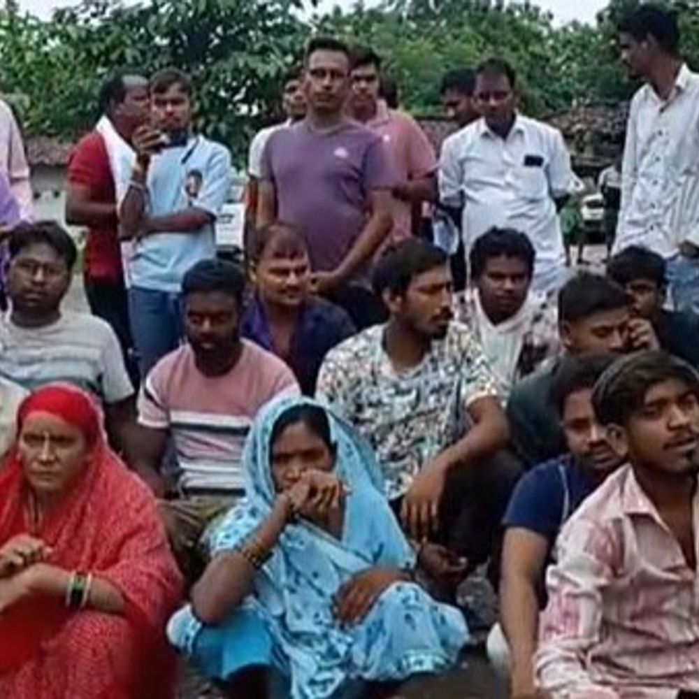 रायगढ़ में लिखित आश्वासन के बाद समाप्त हुआ आंदोलन:1 अक्टूबर से सड़क का निर्माण काम होगा शुरू, अनिश्चितकालीन धरना प्रदर्शन कर रहे थे ग्रामीण