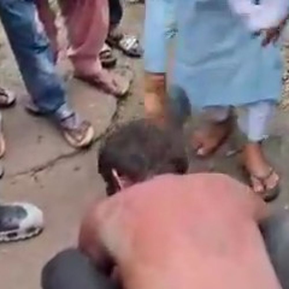 छात्रा ने छेड़खानी करने वाले को चप्पलों से पीटा:सहारनपुर में 17 अगस्त को खेत जाते समय रास्ते में रोका, विरोध करने पर कपड़े फाड़े