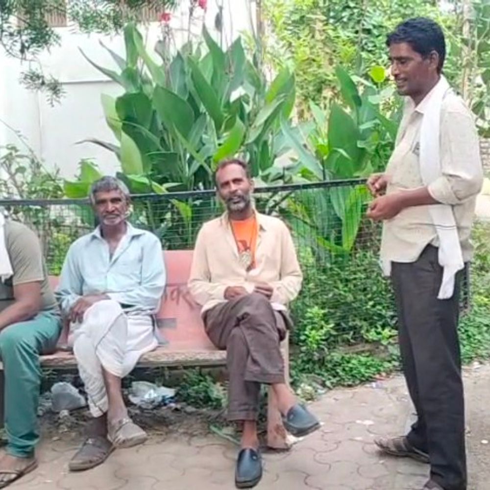 
                 मंदसौर का युवक सड़क किनारे मृत मिला:जावद-नयागांव रोड पर मिला, एक माह से था लापता 
            