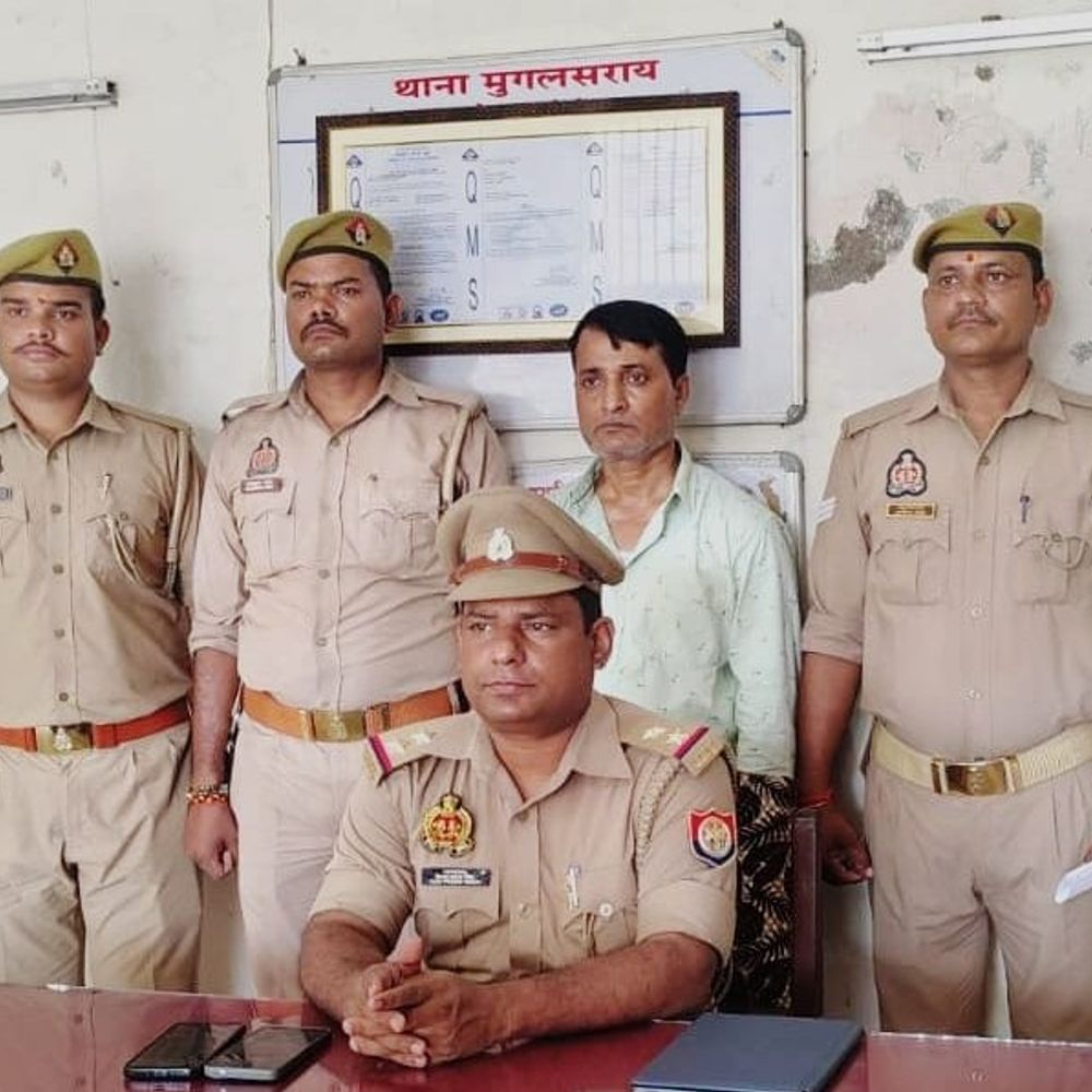 मुगलसराय में 50 हजार का इनामी अपहरण आरोपी गिरफ्तार:11 साल से फरार था, बिहार के दानापुर से पकड़ा; फिरौती के लिए मांगे थे रुपए