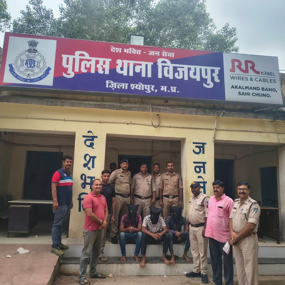 पुलिस ने 24 घंटे में लूट का खुलासा किया:90 हजार के ब्रेसलेट-अंगूठी लूटने वाले तीन आरोपी गिरफ्तार