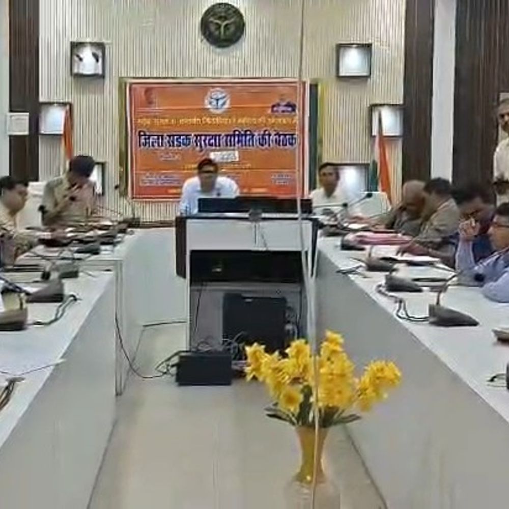 उन्नाव में ब्लाइंड कट्स चिन्हित, कार्ययोजना तैयार:साइनेज और स्पीड ब्रेकर लगाने की तैयारी, ओवरलोड पर कार्रवाई