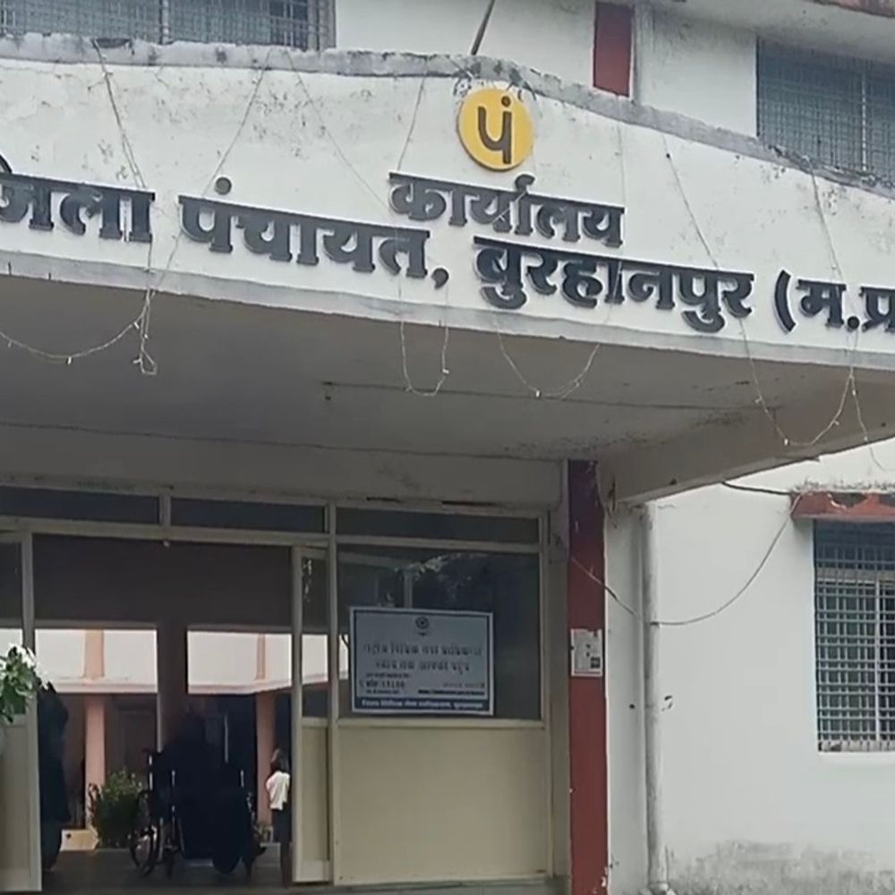 NRLM की 38.93 लाख की राशि में गबन का आरोप:लाभार्थियों की 10 हजार पात्रता पर 1 लाख तक बांटे, पदाधिकारियों के खातों में भी भुगतान मिला