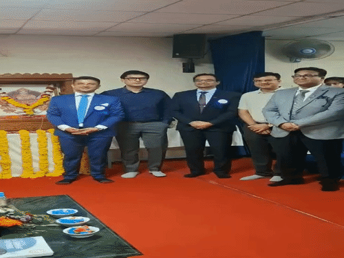 
                 टेढ़े-मेढ़े दांतों का इलाज अब सभी उम्र में संभव:जबड़े में लगने वाले छोटे स्क्रू से आसान होगा जटिल उपचार; इंदौर में TADs पर वर्कशॉप 
            
