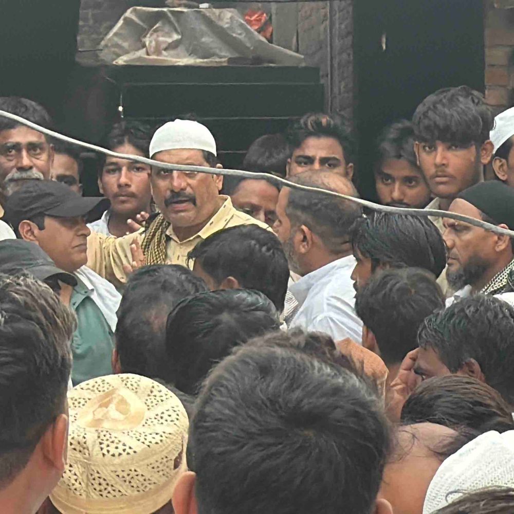 करंट की चपेट में आकर 13 वर्षीय किशोर की मौत:फर्नीचर हाउस की छत पर सफाई करते समय 11 हजार वोल्ट लाइन की चपेट में आया