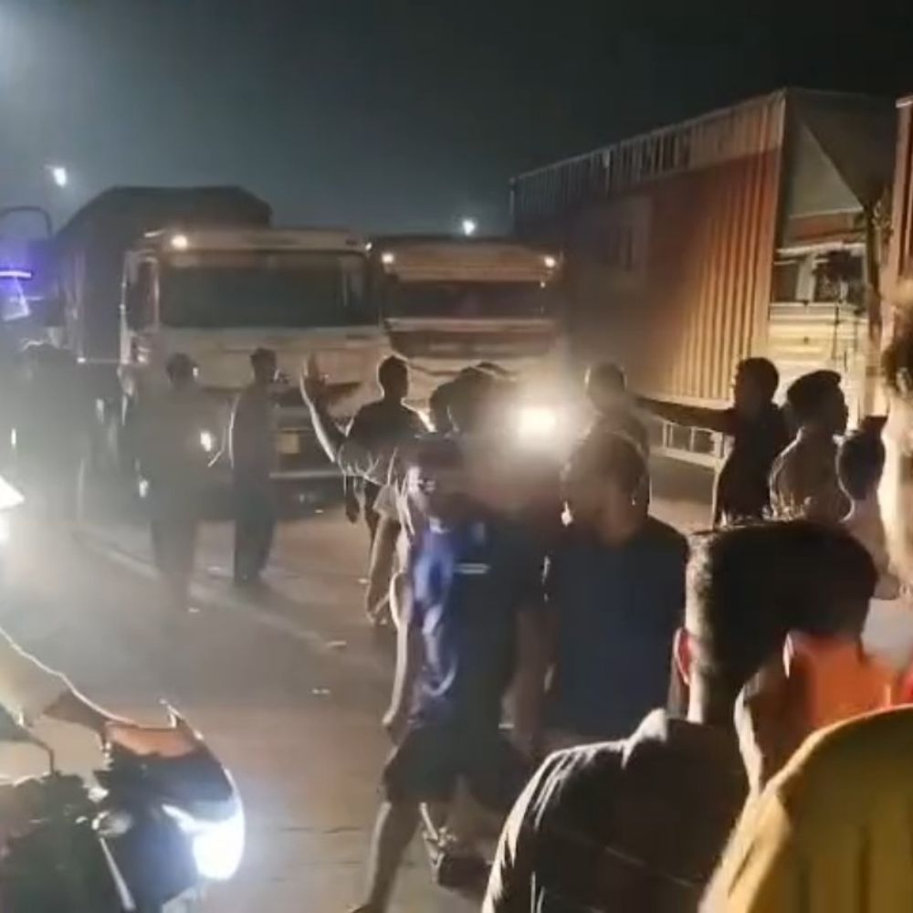 कानपुर-प्रयागराज हाईवे जाम करने पर मुकदमा दर्ज:फतेहपुर में चालान काटने के विरोध में ट्रक चालकों ने किया था चक्का जाम