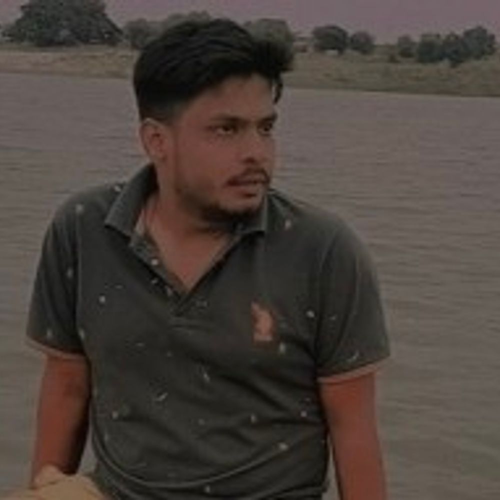 तिरंगे को बहने से बचाने नदी में उतरा युवक डूबा:चंदौली में गंगा के तेज धारा में फंसा, कड़ी मशक्कत के बाद दोस्तों ने निकाला शव