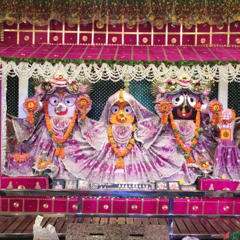 जगन्नाथ मंदिर में झूलन महोत्सव शुरू:झूले राधा-कृष्ण, उमड़े भक्त, 28 अगस्त तक प्रतिदिन सजेंगे प्रभु