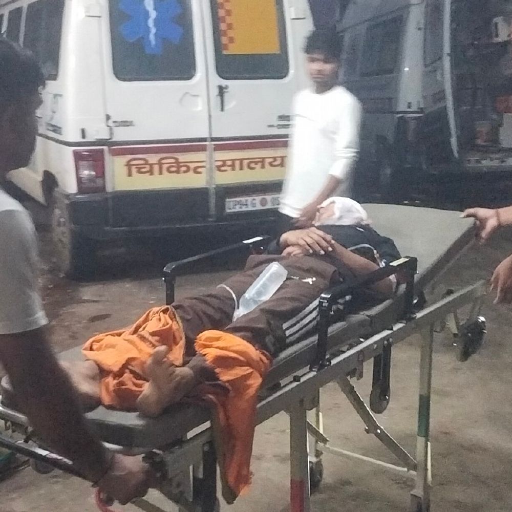 ललितपुर में NH-44 पर बाइक हादसा, महिला की मौत:2 साल के बेटे समेत 3 घायल; दो की हालत गंभीर, झांसी रेफर