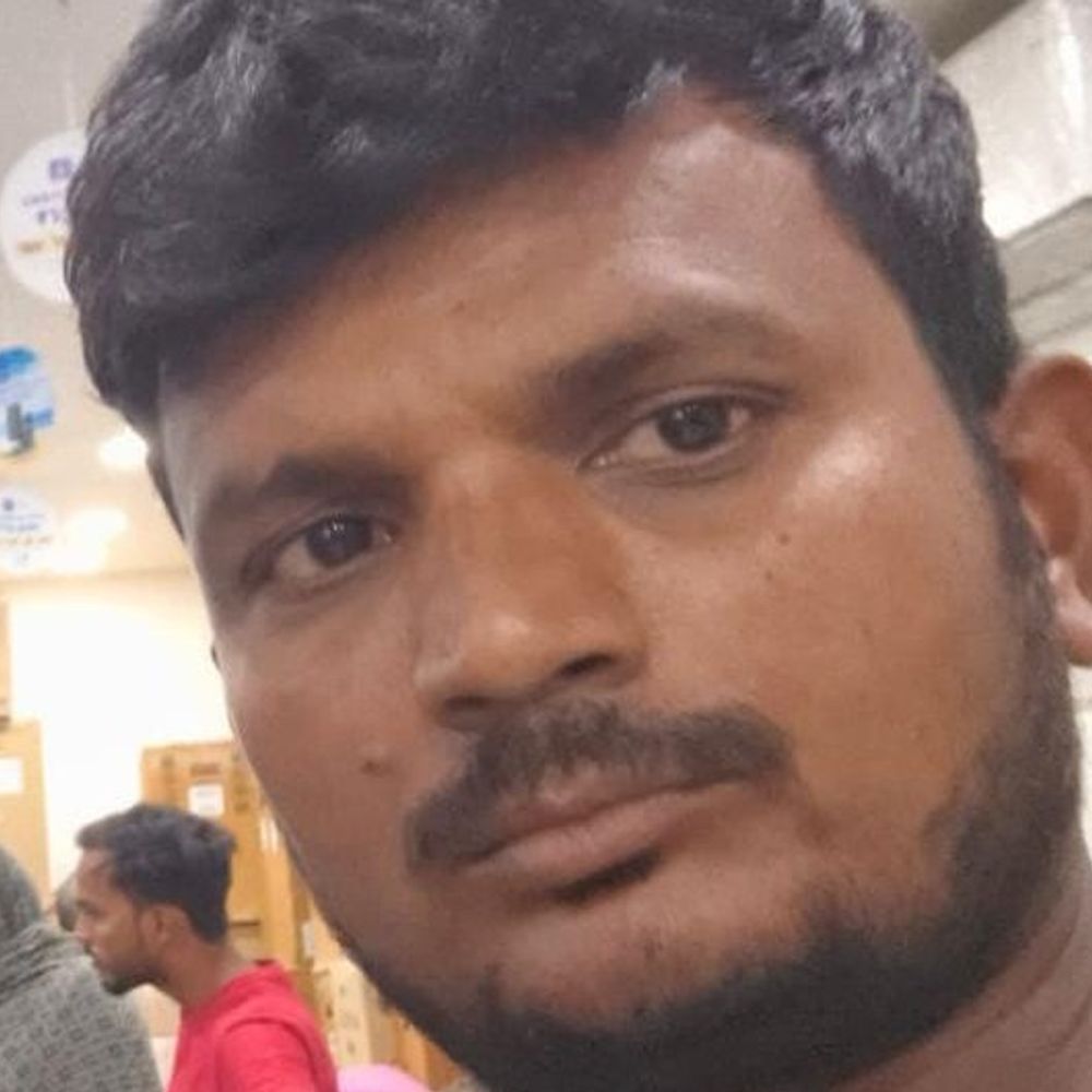 बागपत में कार-बाइक टक्कर में एक की मौत:दंपति व बच्चा घायल, उपचार के दौरान तोड़ा दम