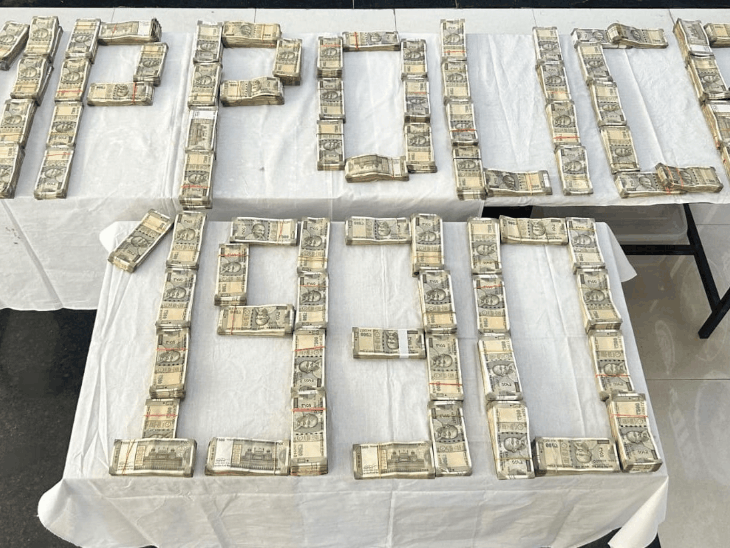 12 साइबर ठगों से 54 लाख रुपए जब्त, सभी गिरफ्तार:रिटायर्ड कर्मी को 8 दिन रखा था डिजिटल अरेस्ट; 17 राज्यों में की जांच