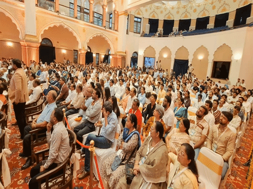 
                 ‘वन इंस्टीट्यूट-वन प्रॉमिस’ कॉन्क्लेव आज:130 से ज्यादा संस्थानों से सरकार पूछेगी- मध्यप्रदेश के लिए क्या करेंगे? 
            
