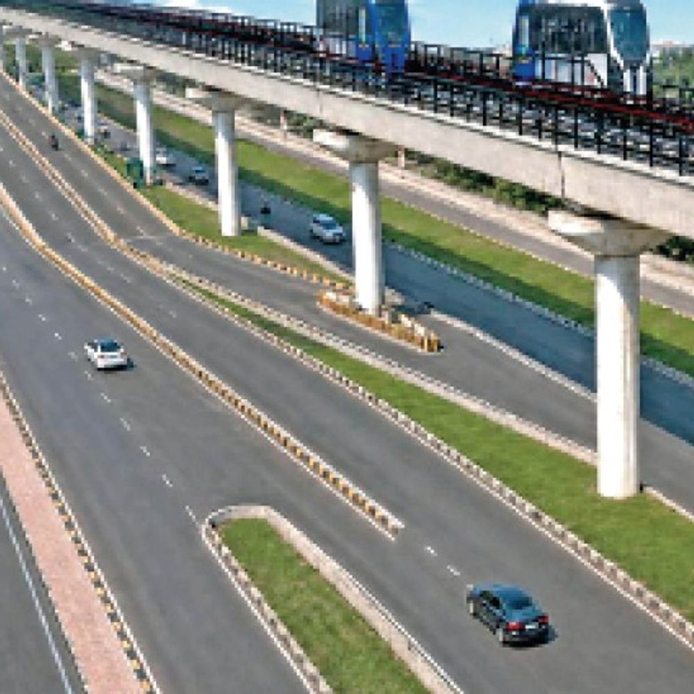 
                 रेडिसन चौराहा:विजय नगर से स्टार चौराहे की ओर बनेगा वन साइड ब्रिज; 300 मीटर ग्रीन बेल्ट का होगा उपयोग, मेट्रो ट्रैक के नीचे से गुजरेगी लेन 
            