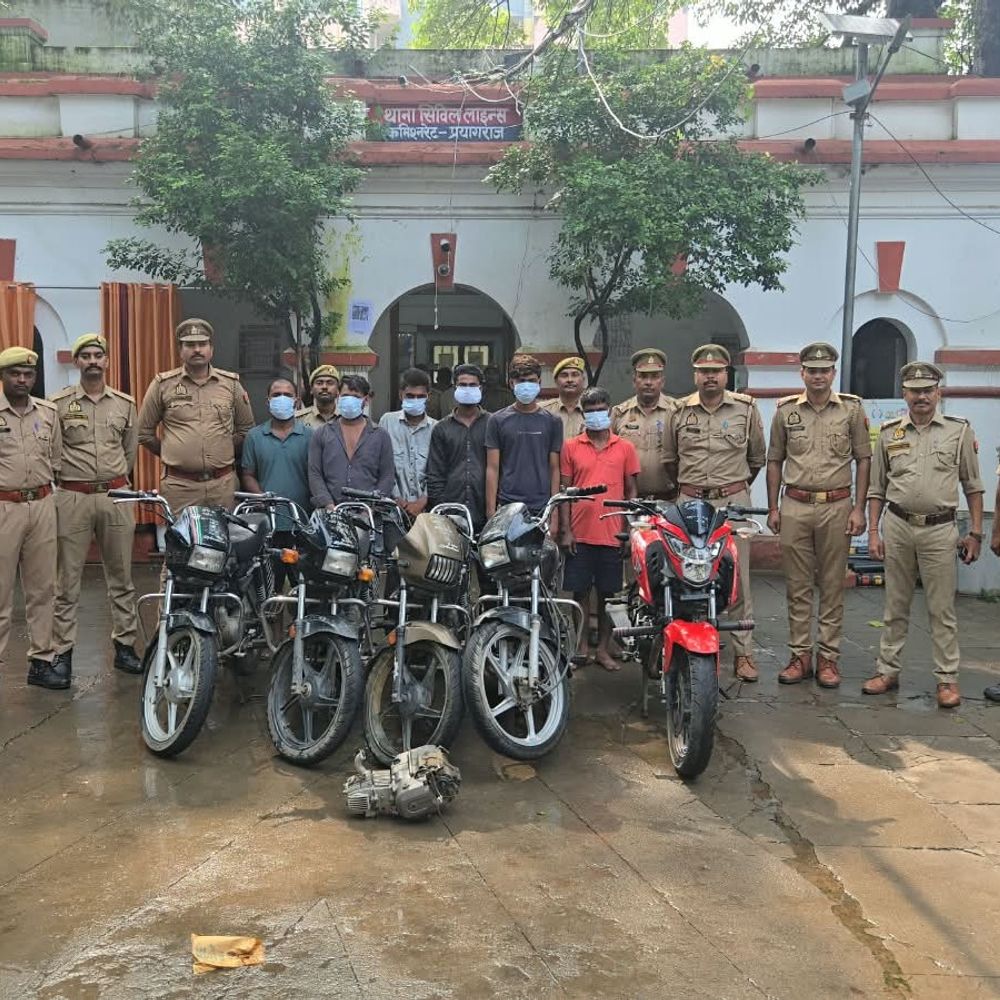 प्रयागराज में बाइक चोर गिरोह का भंडाफोड़:छह दोस्त गिरफ्तार, मास्टर की से चोरी कर दूसरे राज्यों में बेचते थे