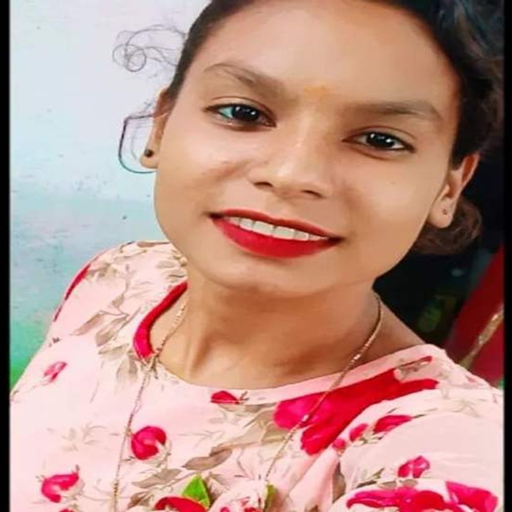 
                 इंदौर में कॉलेज छात्रा ने किया सुसाइड:घर में फंदा लगाकर लटकी, मां और बहन बाहर से लौटीं तो अंदर से बंद था दरवाजा 
            