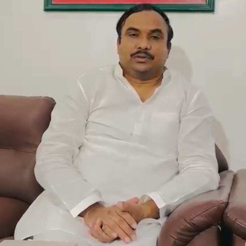 बिजली की बदहाली पर सपा नेता ने मांगी शिकायतें:श्रावस्ती में 25 अगस्त को मुख्य अभियंता से मिलेंगे, समाधान की मांग