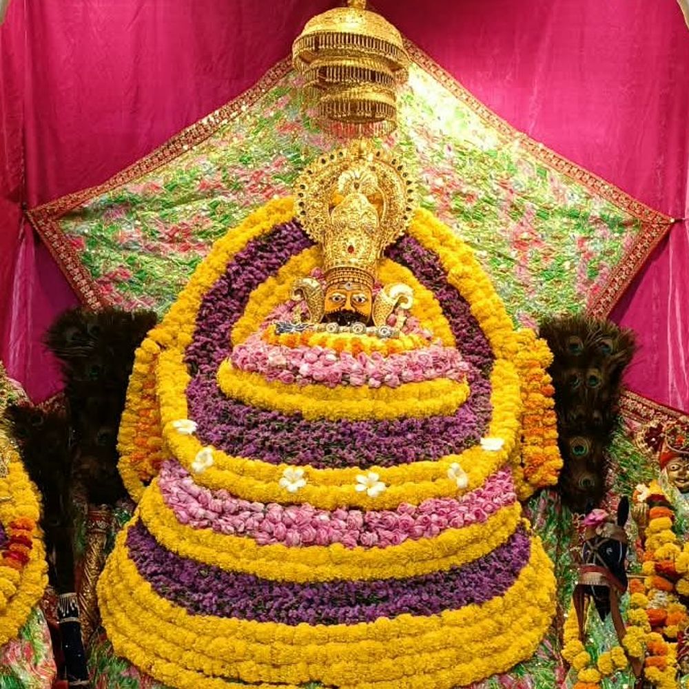 पुत्रदा एकादशी पर खाटूश्याम मंदिर में भीड़:  हजारों श्रद्धालुओं ने किए दर्शन; दिव्य श्रृंगार-महाआरती आकर्षण का केंद्र – Barwani News