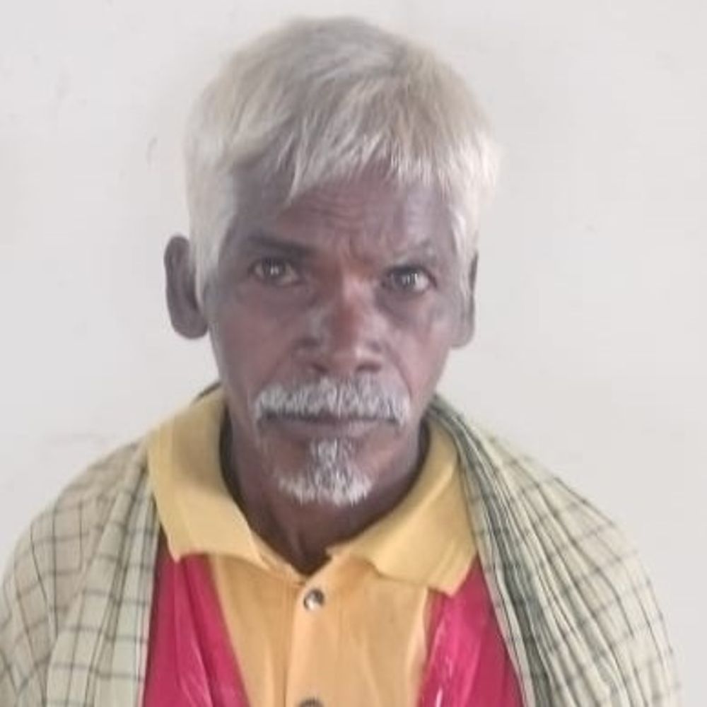 गौवंश की हत्या कर मांस बनाने की तैयारी का आरोप:जशपुर पुलिस ने दो आरोपियों को गिरफ्तार किया,गौवंश की खाल उतारते मिले आरोपी