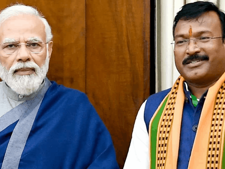 
                 राष्ट्रीय पदाधिकारियों के स्वागत में विधानसभा दिखाएंगी दम:मंच से शक्ति प्रदर्शन; युवा मोर्चा के दावेदार भी दिल्ली तक नाम पहुंचाने के लिए करेंगे कयास 
            