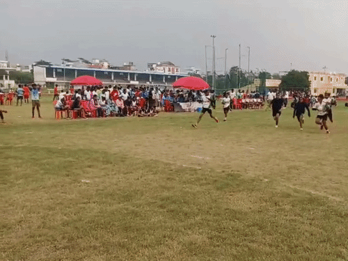 हैंडबाल प्रतियोगिता के सेमीफाइनल में पहुंचा वाराणसी:14-0 से लखनऊ को हराया, 70वीं विद्यालयी स्टेट प्रतियोगिता में अभी तक हुए 200 से अधिक गोल