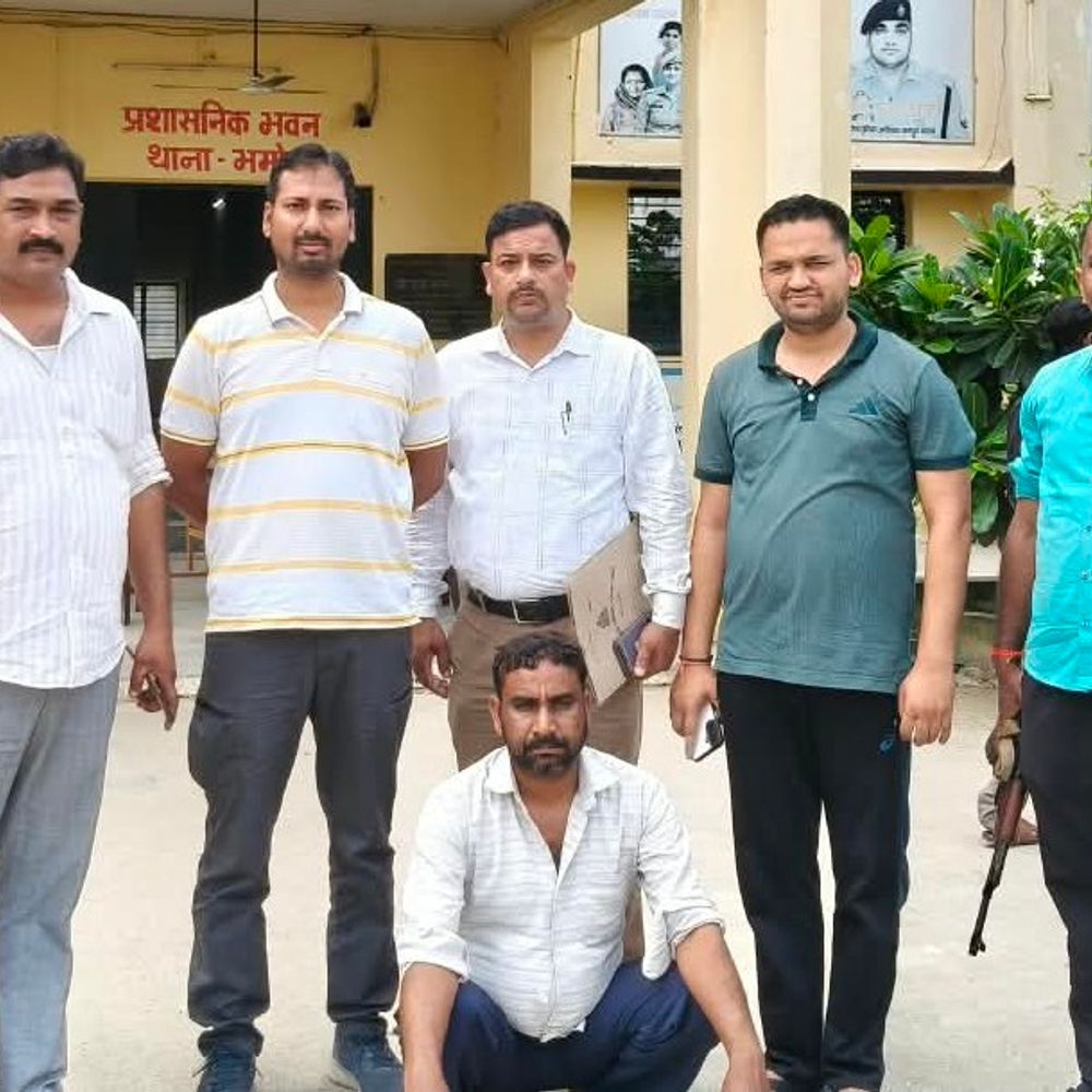 50 हजार का इनामी गांजा तस्कर बरेली से गिरफ्तार:प्रयागराज एसटीएफ ने पकड़ा, मछली के दाने की बोरियों में लाता था गांजा