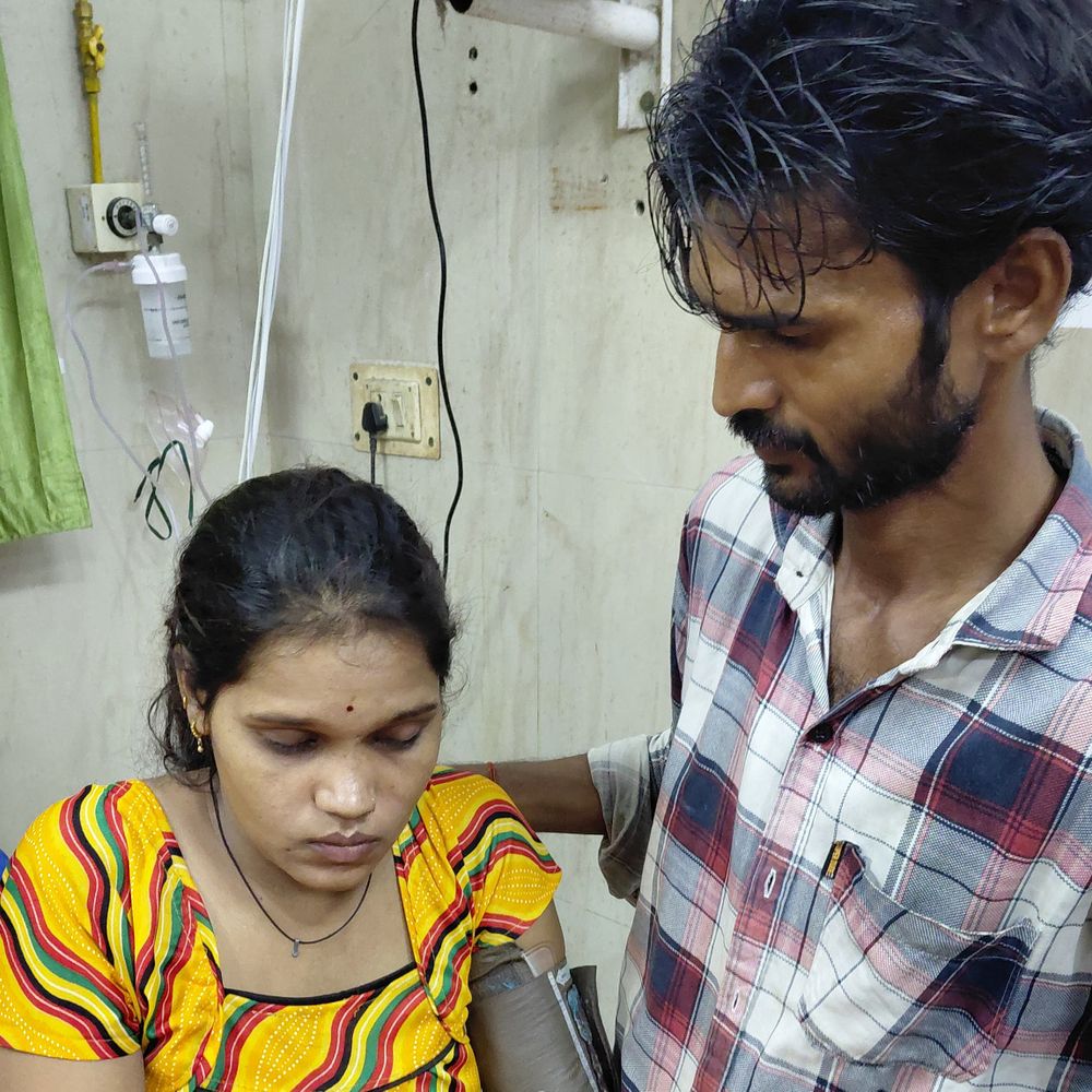 फर्रुखाबाद में तीन लोगों को सांप ने डसा:युवक व दो महिलाएं लोहिया अस्पताल में भर्ती, उपचार जारी