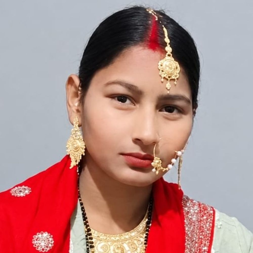 सीतापुर में छत से गिरकर विवाहिता की मौत:पोस्टमार्टम रिपोर्ट में खुलासा, लोहे की रॉड से पीटने का लगाया था आरोप