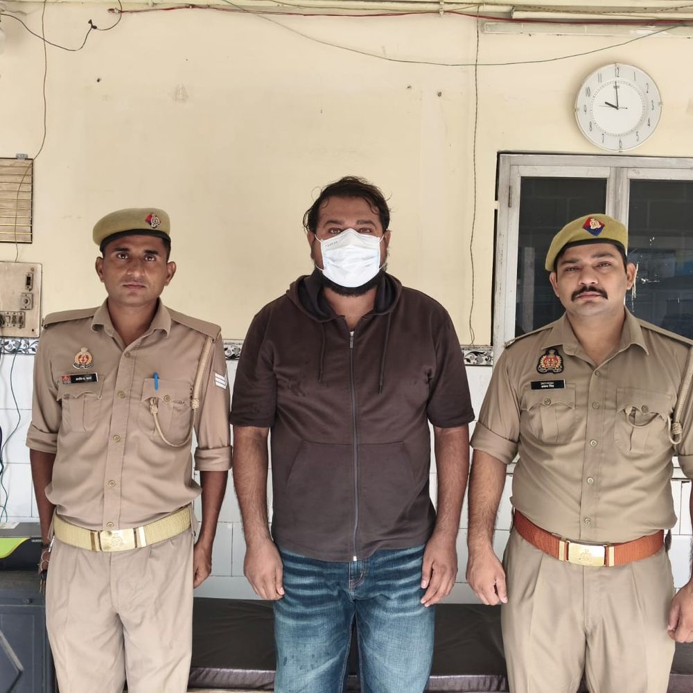 दहेज के लिए पत्नी की हत्या का प्रयास:हापुड़ नगर पुलिस ने त्वरित कार्रवाई करते हुए आरोपी पति को दबोचा