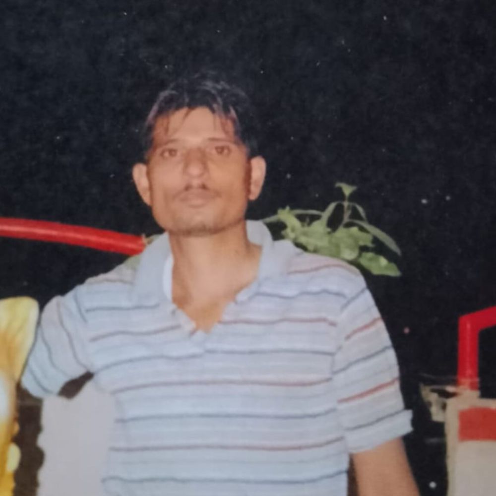 
                 इंदौर में मिस्त्री ने लगाई फांसी:दो दिन पहले साले से हुआ था विवाद, सुसाइड नोट में लिखे पत्नी और साले के नाम 
            