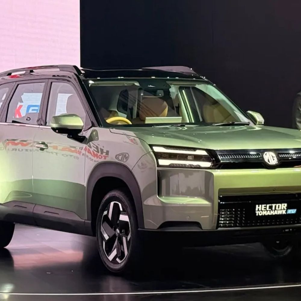 MG हेक्टर टोमाहॉक EV और PHEV भारत में लॉन्च:₹19.49 लाख शुरुआती कीमत; EV में 517Km रेंज और प्लग-इन हाइब्रिड में 1100Km से ज्यादा का माइलेज