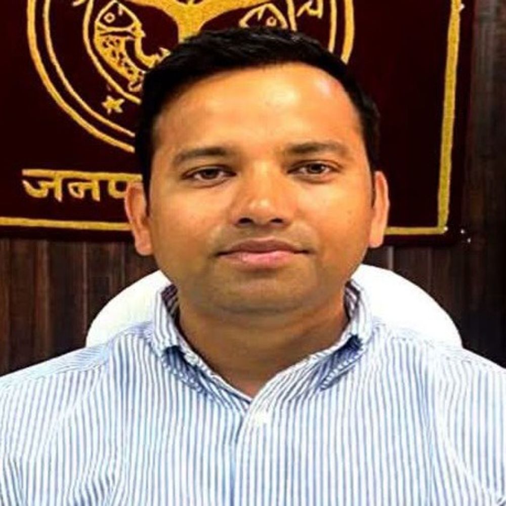 बुजुर्ग महिलाओं को आजीवन मुफ्त बस यात्रा:भदोही में रक्षाबंधन पर सभी महिलाओं को मिलेगी निःशुल्क बस सुविधा