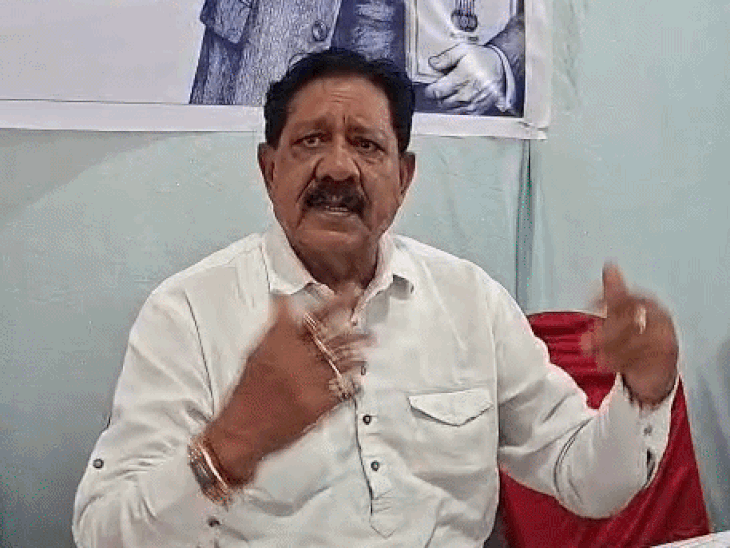 
                 प्रार्थना की आवाज सुनकर धर्मांतरण के आरोप लगाए जा रहे:यूसीसी पर ईसाई धर्मगुरु बोले- घरों में धार्मिक गतिविधियों पर रोक जैसी स्थिति 
            